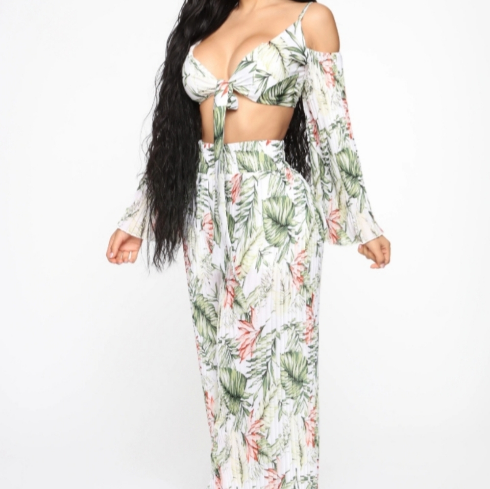 Two piece set